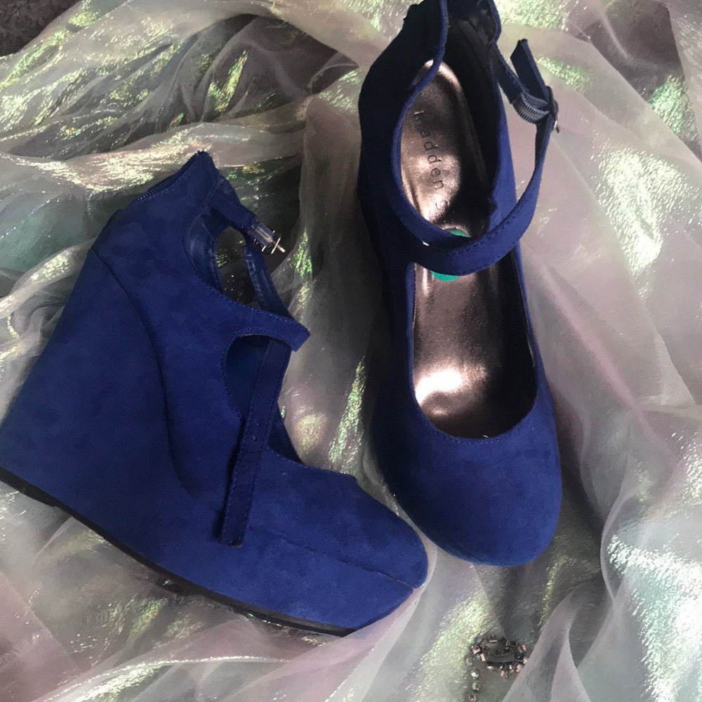 Royal blue stappy wedges